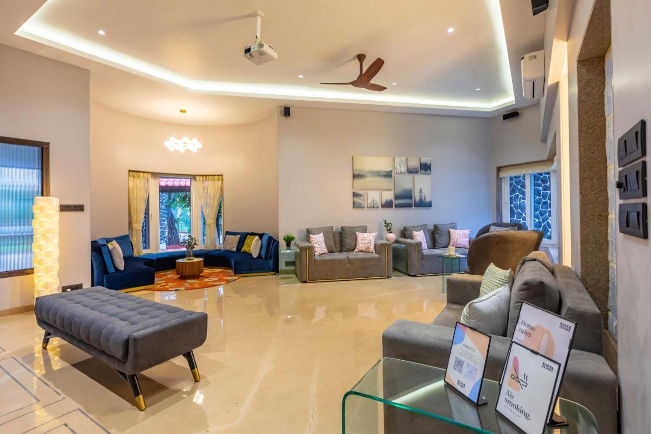 The Grey Medley By Stayvista With Mediterranean Interiors, Swimming Pool, Jacuzzi, Projector & A Lush Lawn With Gazebo Lonavala Exterior foto