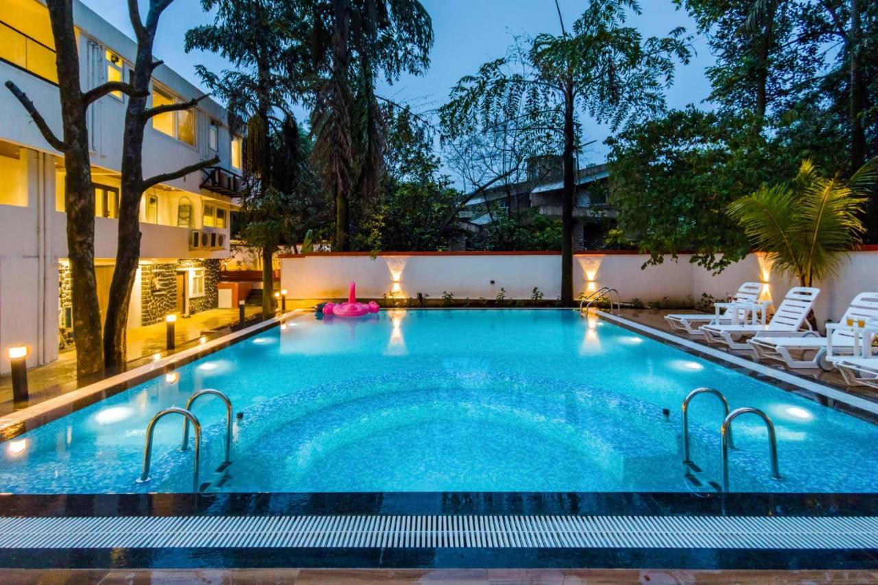 The Grey Medley By Stayvista With Mediterranean Interiors, Swimming Pool, Jacuzzi, Projector & A Lush Lawn With Gazebo Lonavala Exterior foto