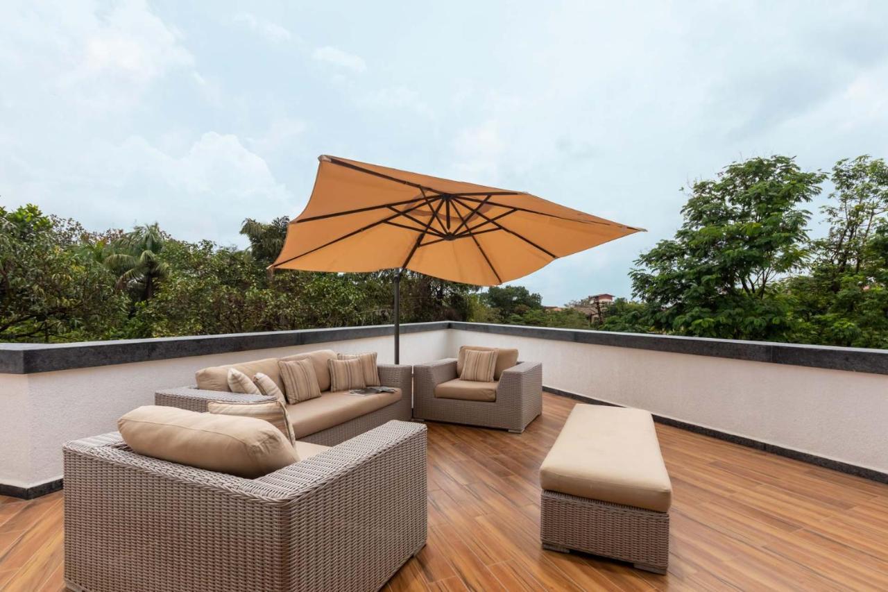 The Grey Medley By Stayvista With Mediterranean Interiors, Swimming Pool, Jacuzzi, Projector & A Lush Lawn With Gazebo Lonavala Exterior foto