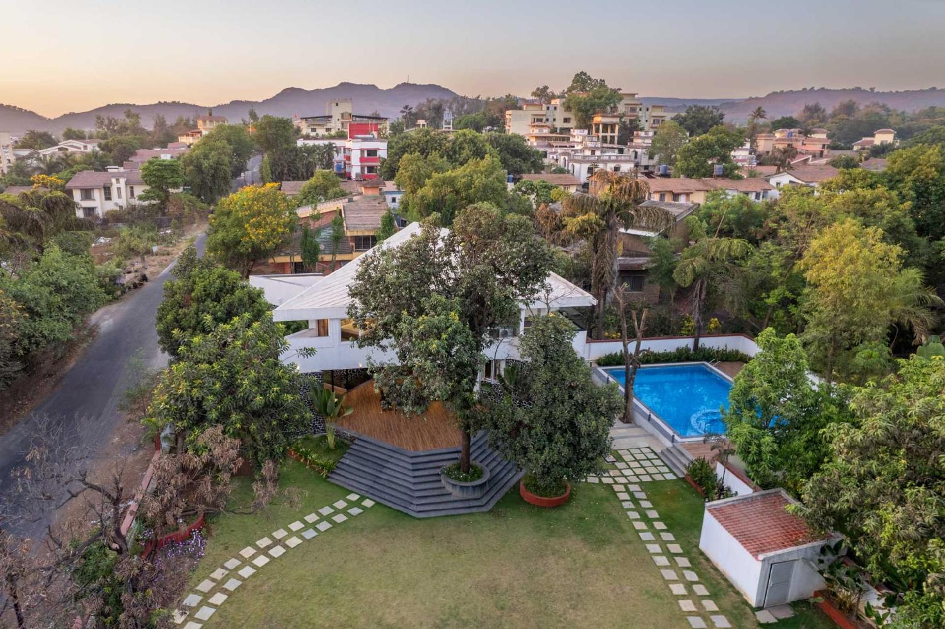 The Grey Medley By Stayvista With Mediterranean Interiors, Swimming Pool, Jacuzzi, Projector & A Lush Lawn With Gazebo Lonavala Exterior foto
